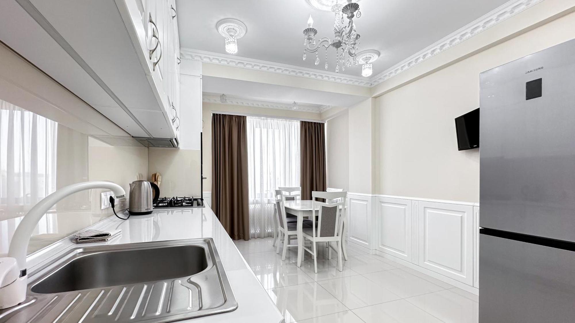 Business Class Apartments In The City Center キシナウ エクステリア 写真