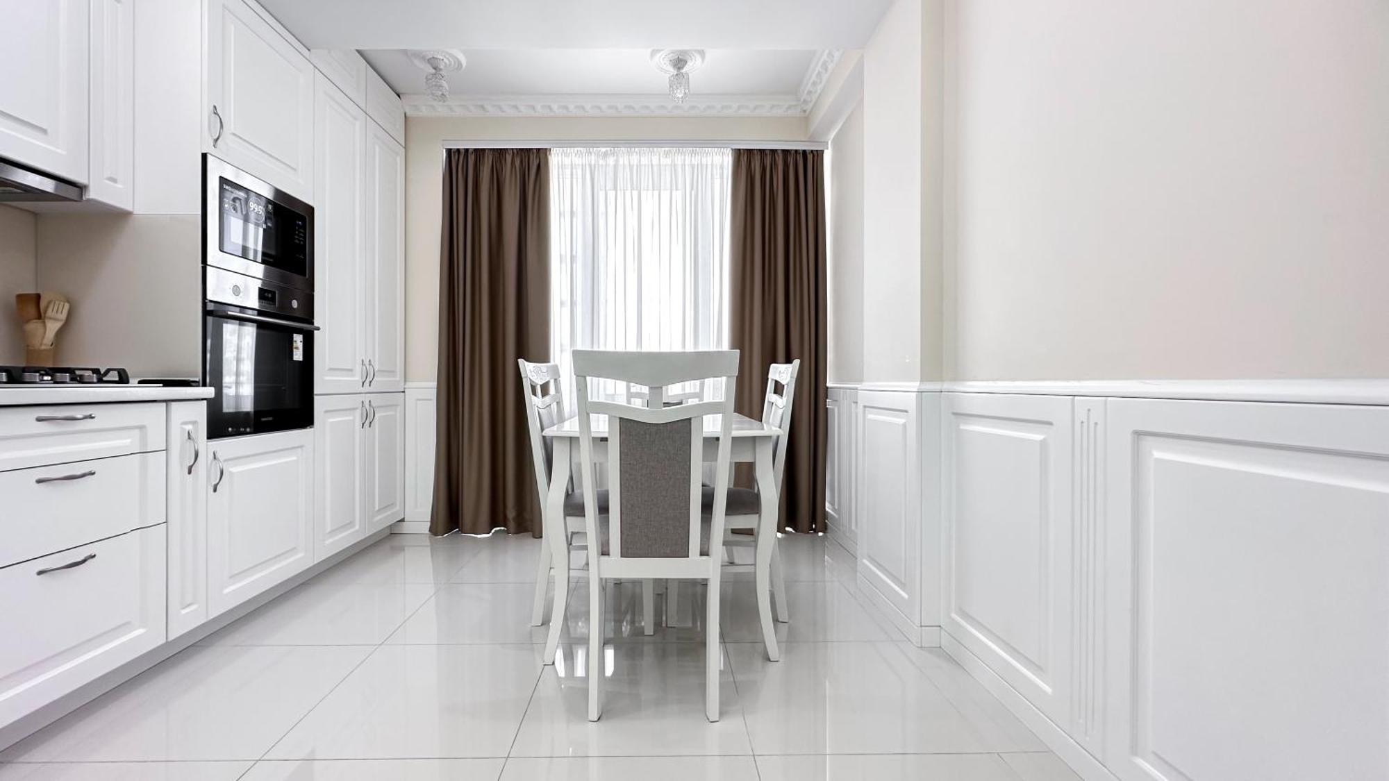 Business Class Apartments In The City Center キシナウ エクステリア 写真